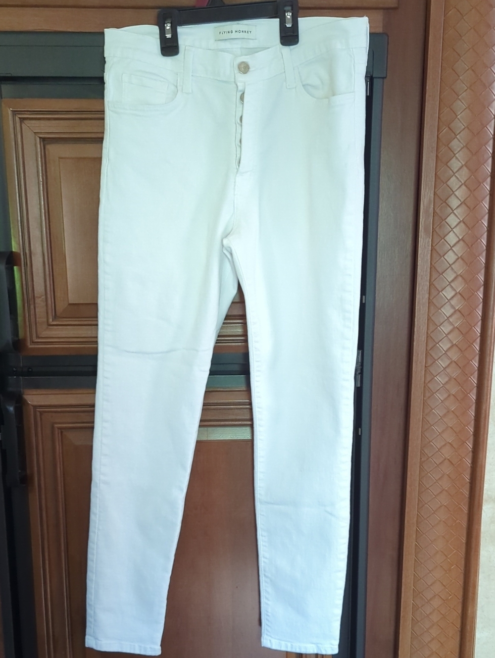 Flying Monkey White Button-Fly Skinny Jeans 30